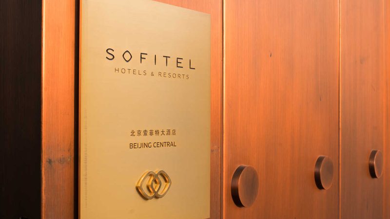 研学旅行作为一种新型的教育方式，其费用构成相对复杂，主要包括以下几个方面：
